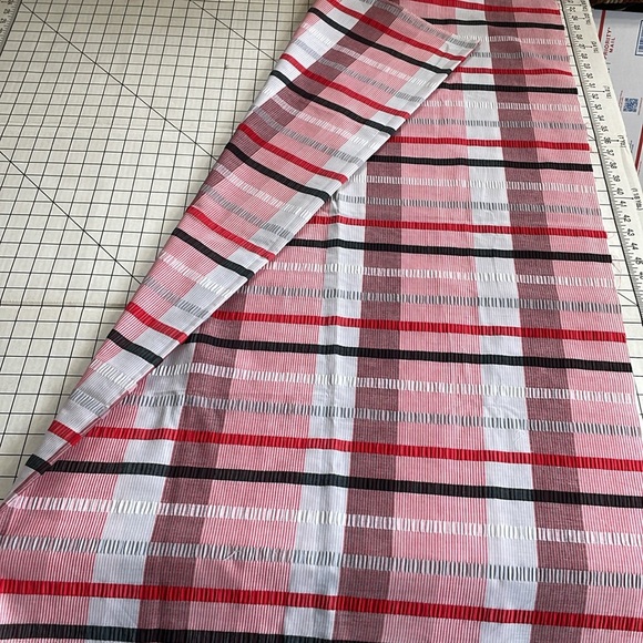 Fabric remnant: red, white, black large abstract plaid, seersucker stripes - Picture 3 of 10